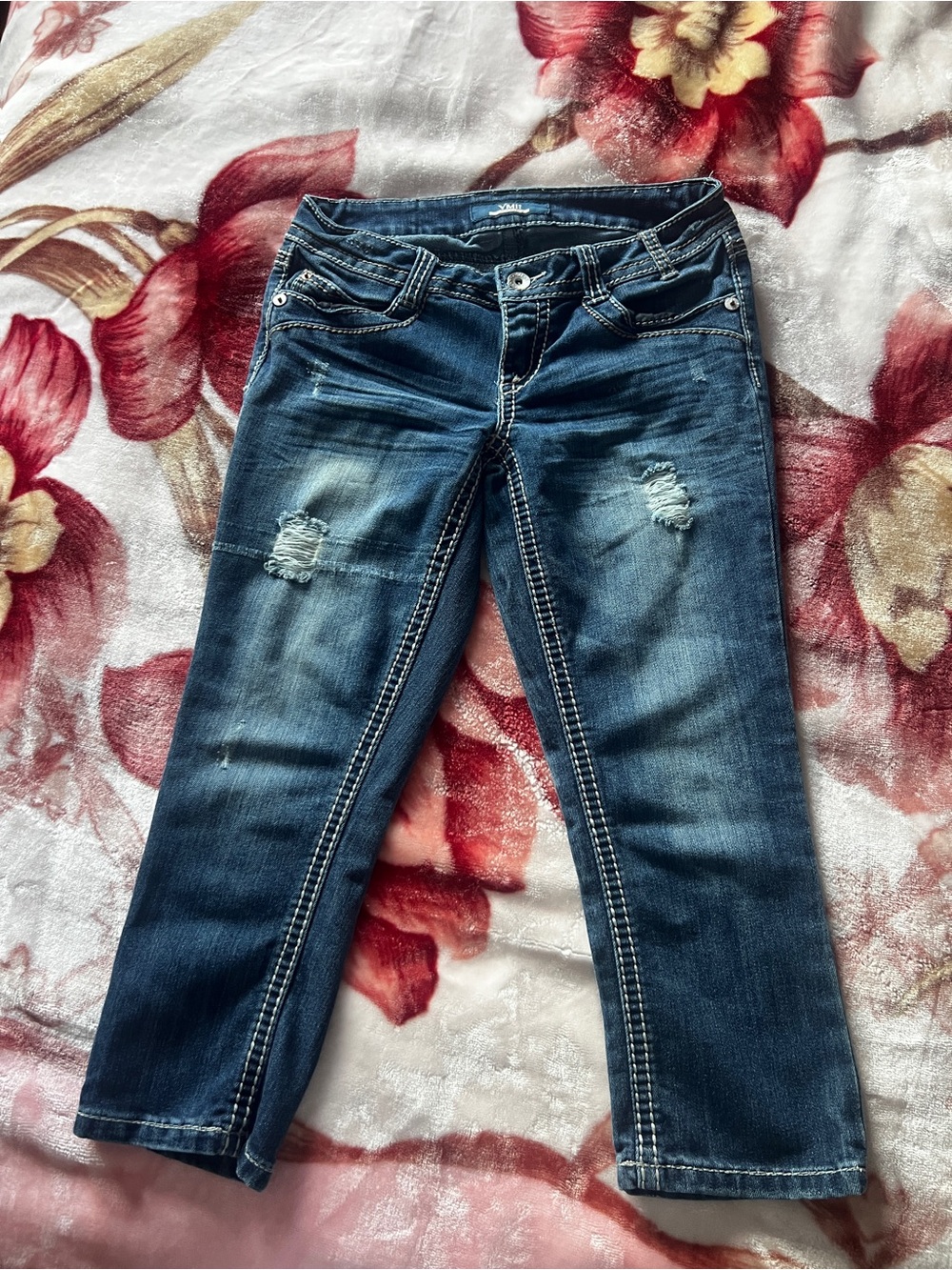 Y2K YMI Distressed Capri Jeans